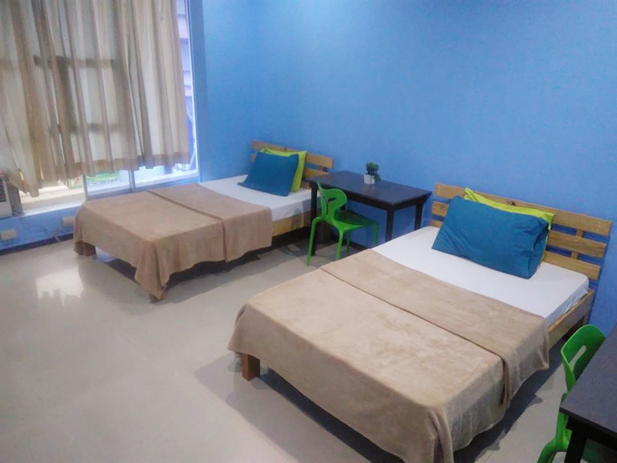 Oyo 501 Yuj Inn Pasay Exterior foto